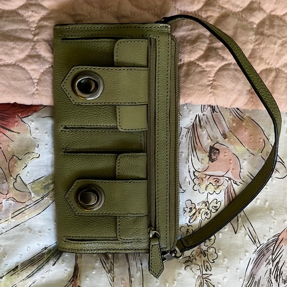 Kenneth Cole forest green leather wallet wristlet